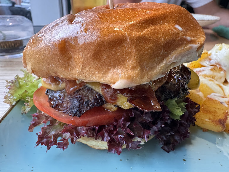 Thyme – Café des Fleurs interior