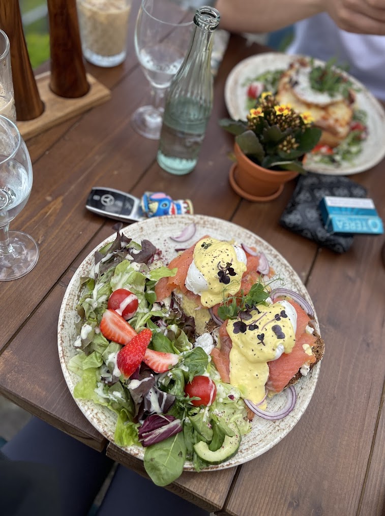 Thyme – Café des Fleurs interior